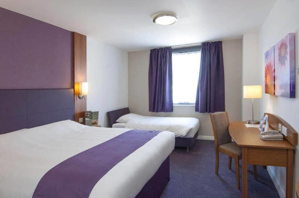 Premier Inn Greenock Eksteriør billede