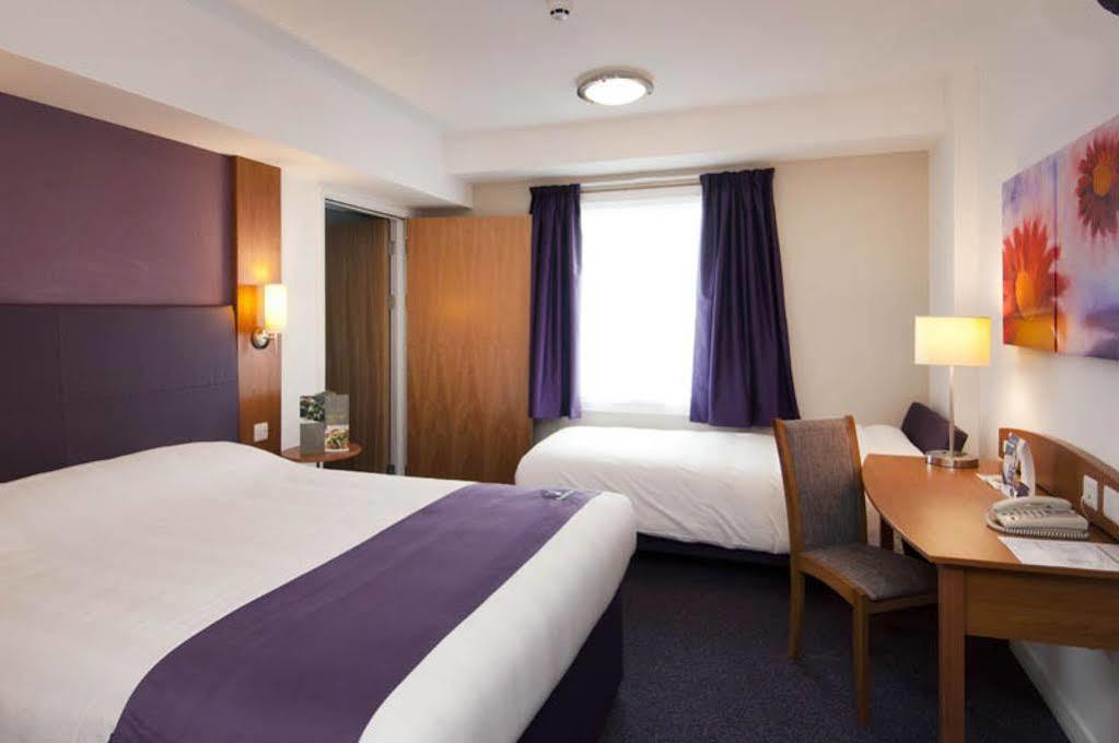 Premier Inn Greenock Eksteriør billede